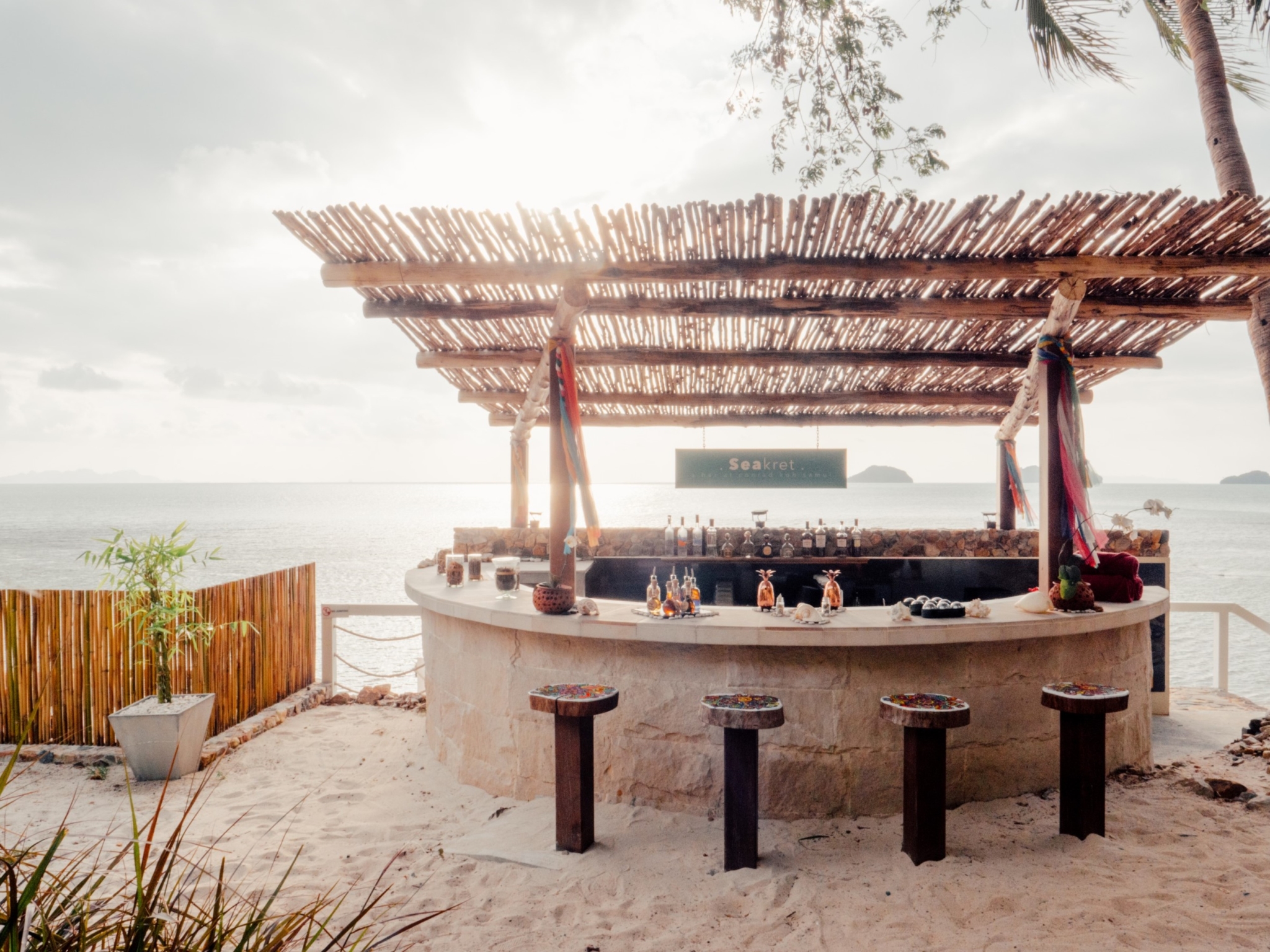 seakret bar